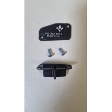 Formula bromsvätskebehållare höger