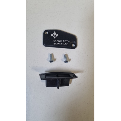 Formula bromsvätskebehållare vänster